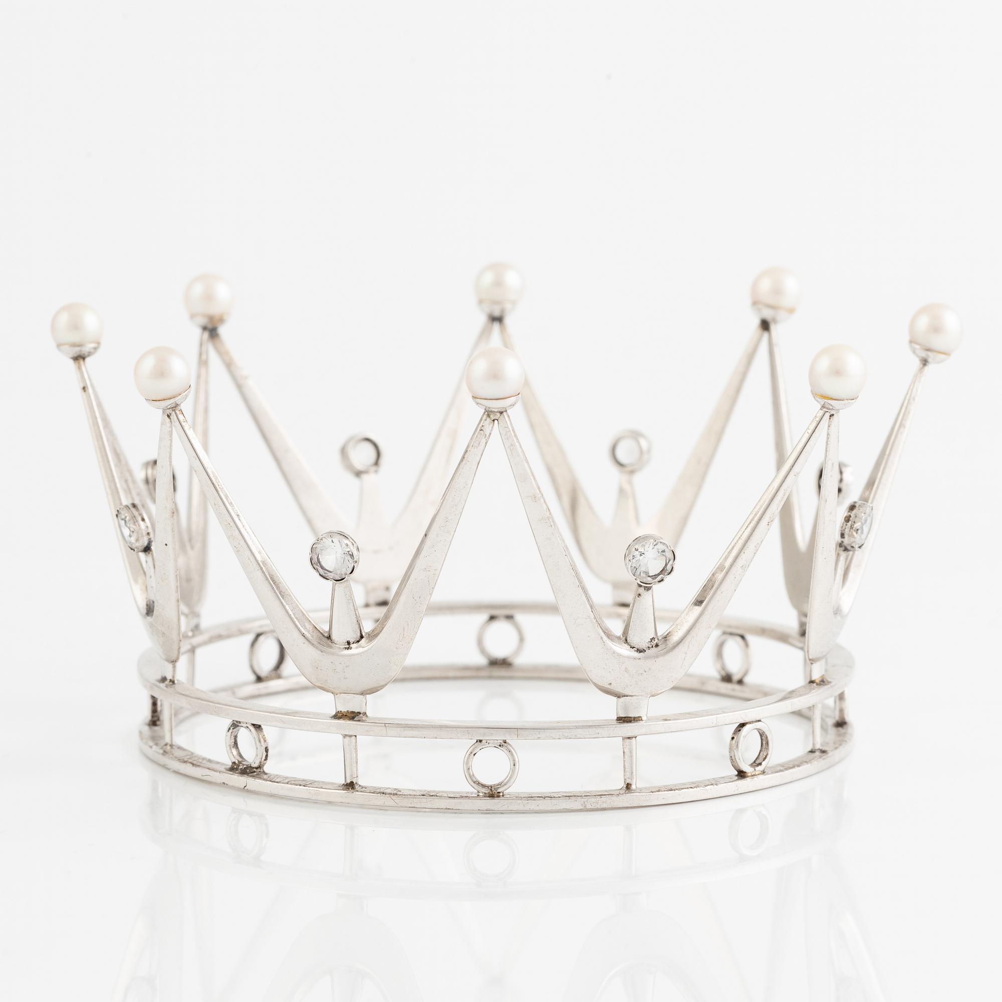 Brudkrona, Ceson, silver med pärlor och vita stenar, Göteborg 1966.