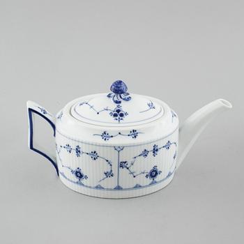 Eighteen pieces of porcelain tableware from Royal Copenhagen, second half of the 20th century.