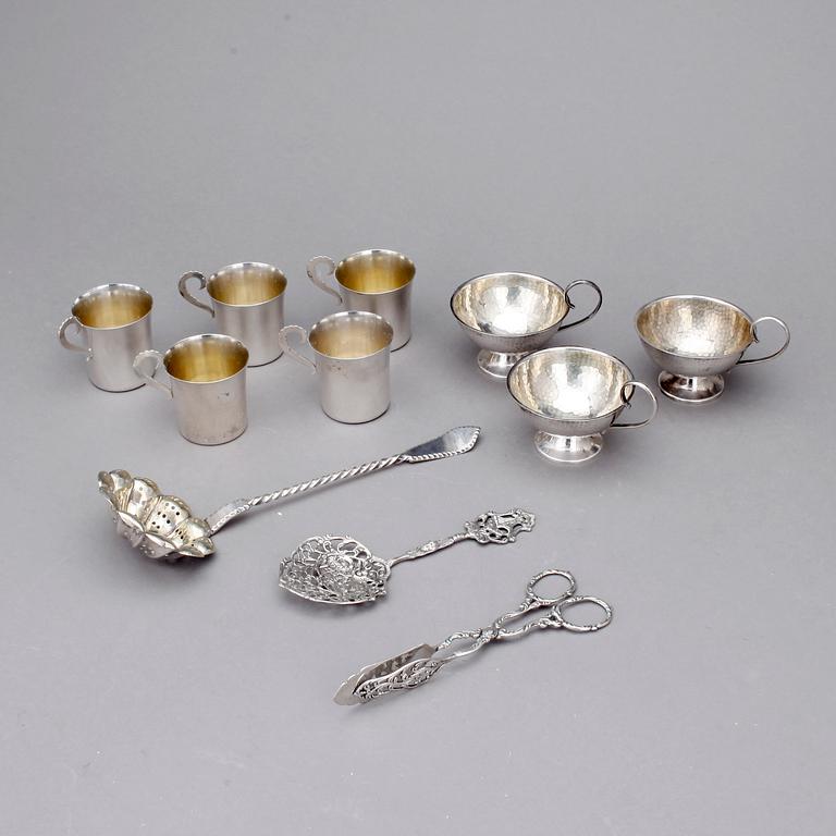 PARTI SILVER, bland annat Nils Leonard Dahlström, Örebro, 1898. Total vikt ca 328 g.