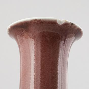Three Chinese vases, porcelain / stoneware, 20th century.