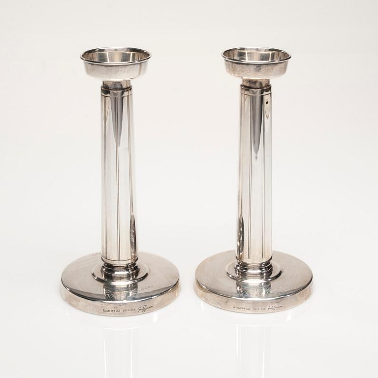LJUSSTAKAR, ett par, sterlingsilver, CGH, Gustav Jansson, Stockholm, 1960. Totalvikt 841 g.