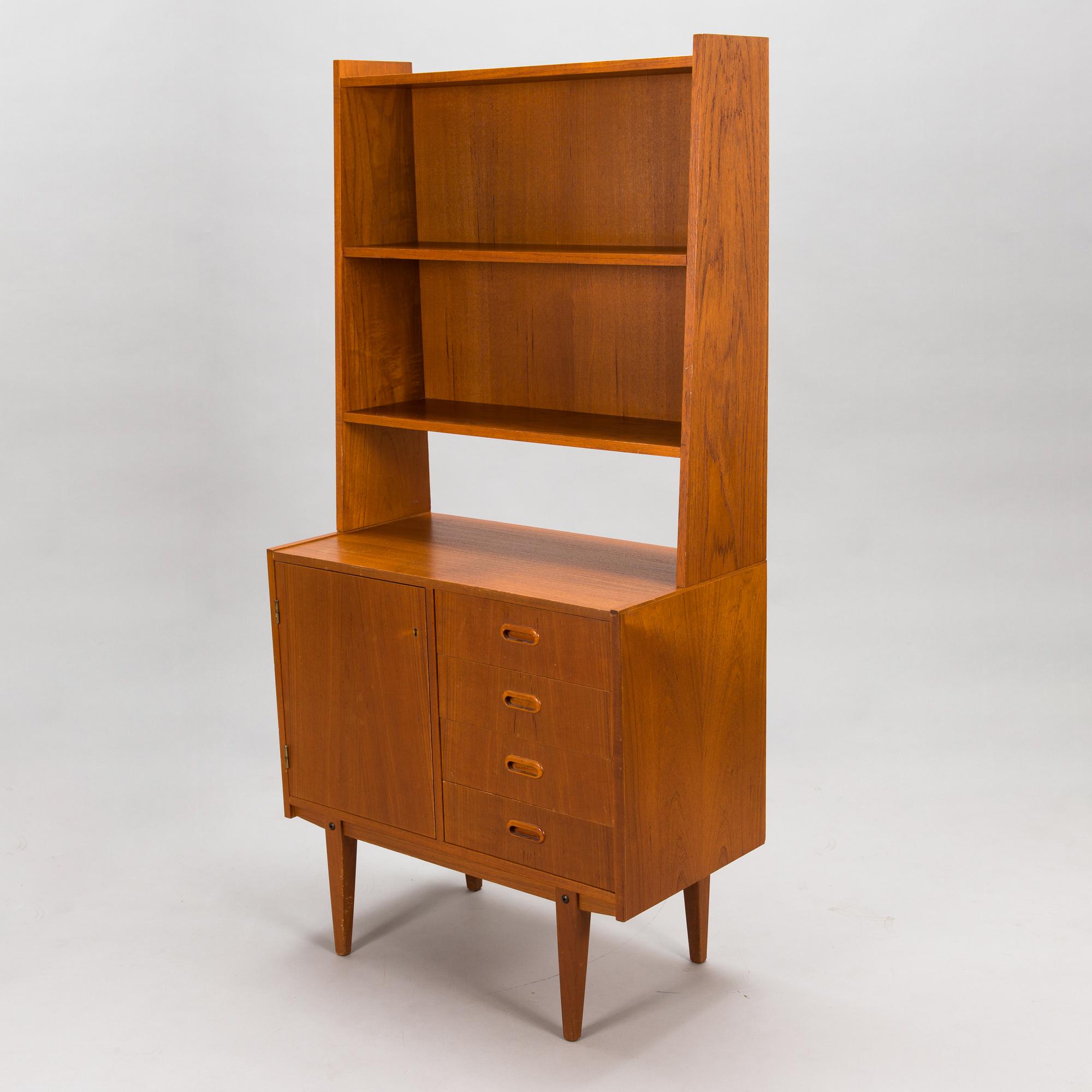 A mid-20th century bookshelf.