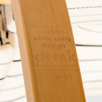 Alvar Aalto, nojatuoli  malli 401,Artek 1900-luvun loppu.