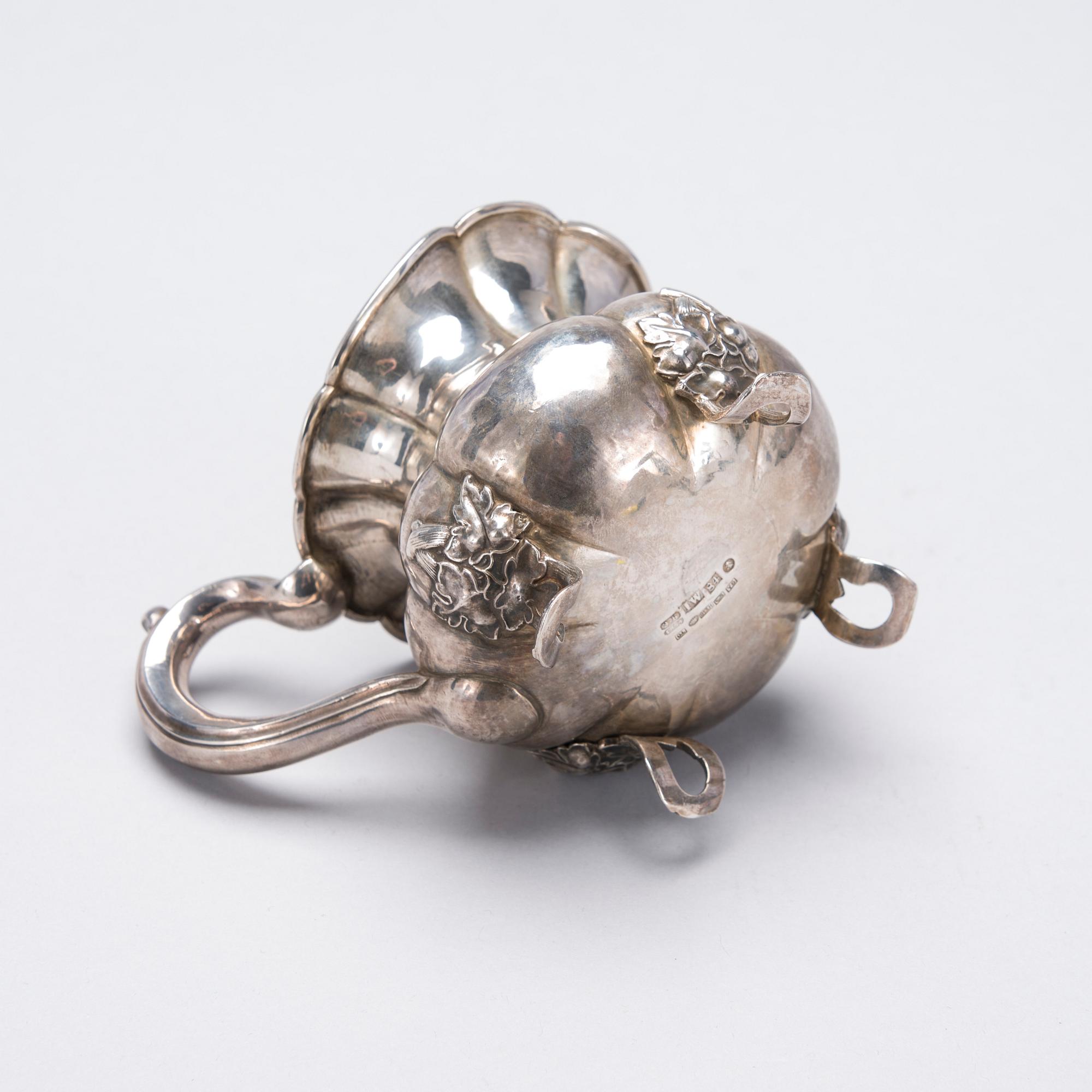 GRÄDDSNÄCKA, silver, Johan Warjus, S:t Petersburg 1854. Finska kontrollstämplar, Oskar Lindroos, Helsingfors 192105,5 g.