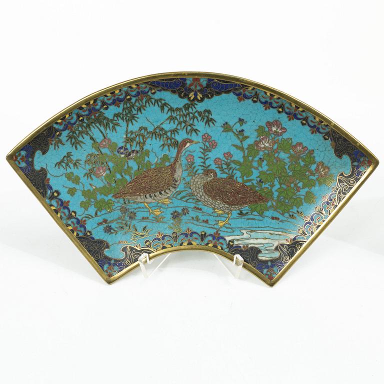 Fat, ett par, cloissoné. Japan, Meiji (1868-1912).