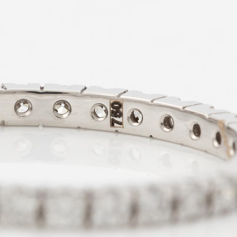 Ring, full eternity, 18K white gold with brilliant-cut diamonds.