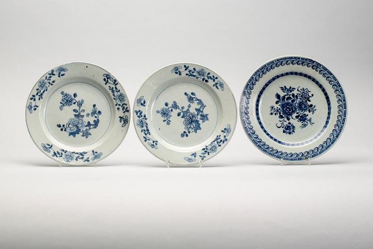 TALLRIKAR, 2+1, porslin, Kina Qianlong(1736-1795).