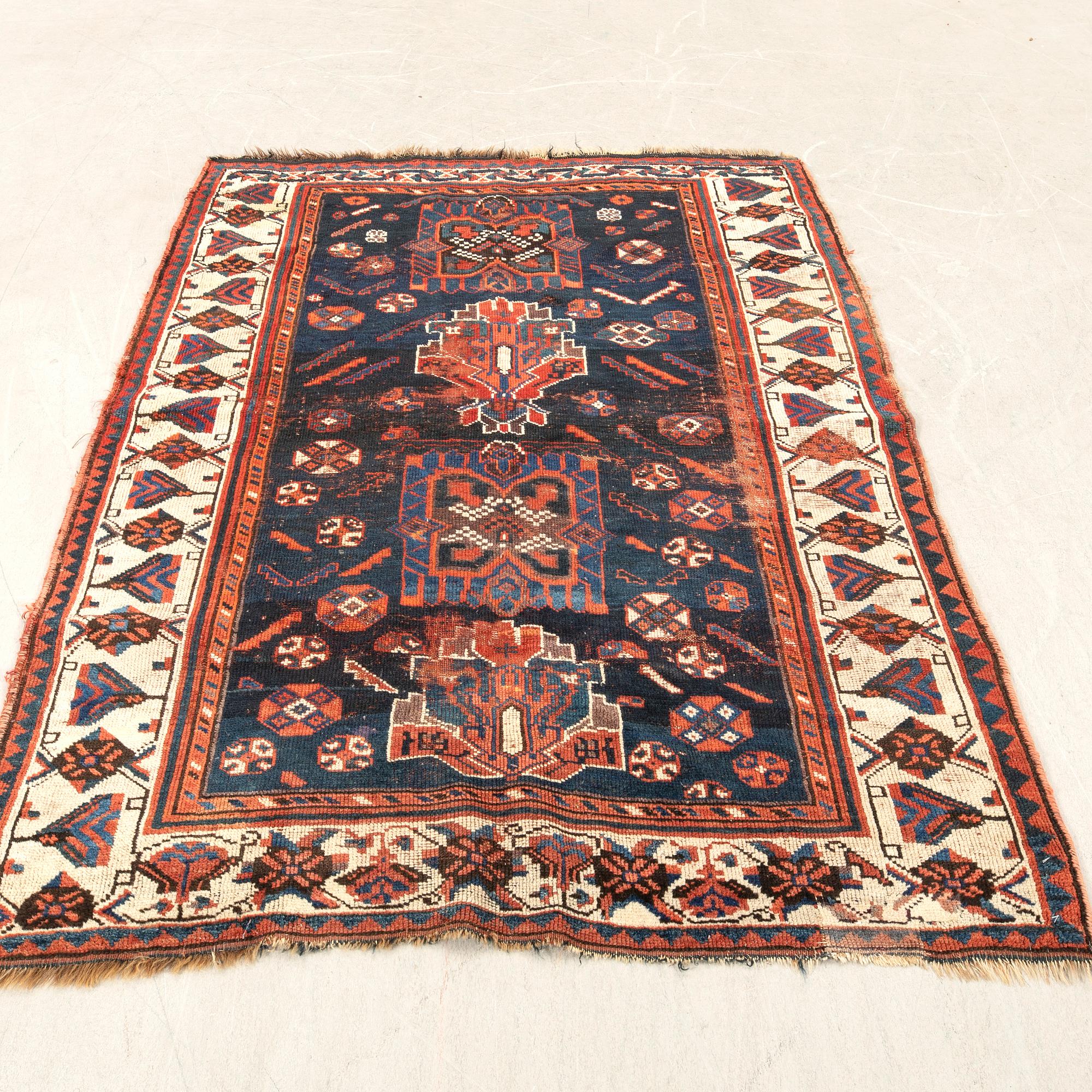 Carpet Kazak semi-antique/antique approx. 84x130 cm.