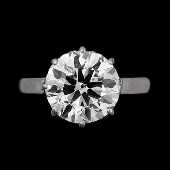1027. RING, gammalslipad diamant ca 3.50 ct. Stockholm 1947.