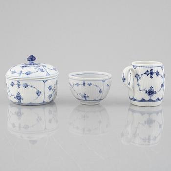 'Blue Fluted plain/rifflet' / 'Musselmalet' sugar bowl with cover, mustard pot and a bowl, Royal Copenhagen, 1898-1923.