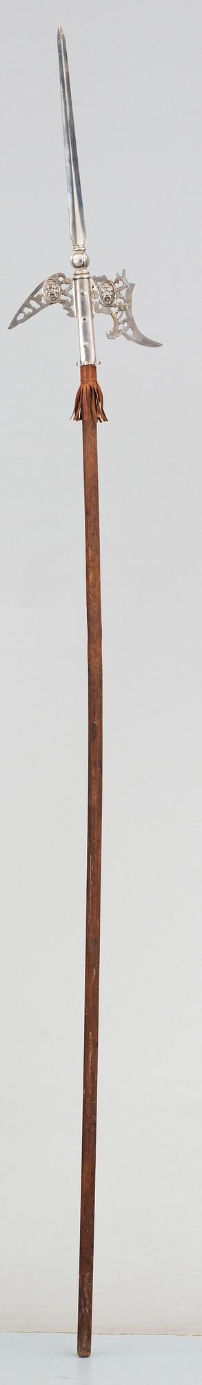 HILLEBARD, 1900-tal.