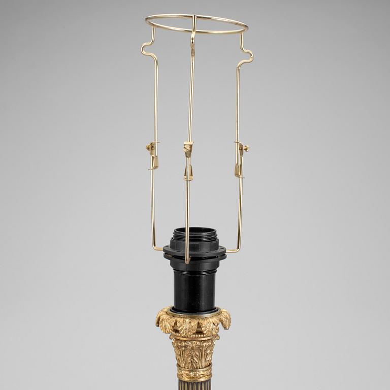 BORDSLAMPA, empirestil, omkring år 1900.