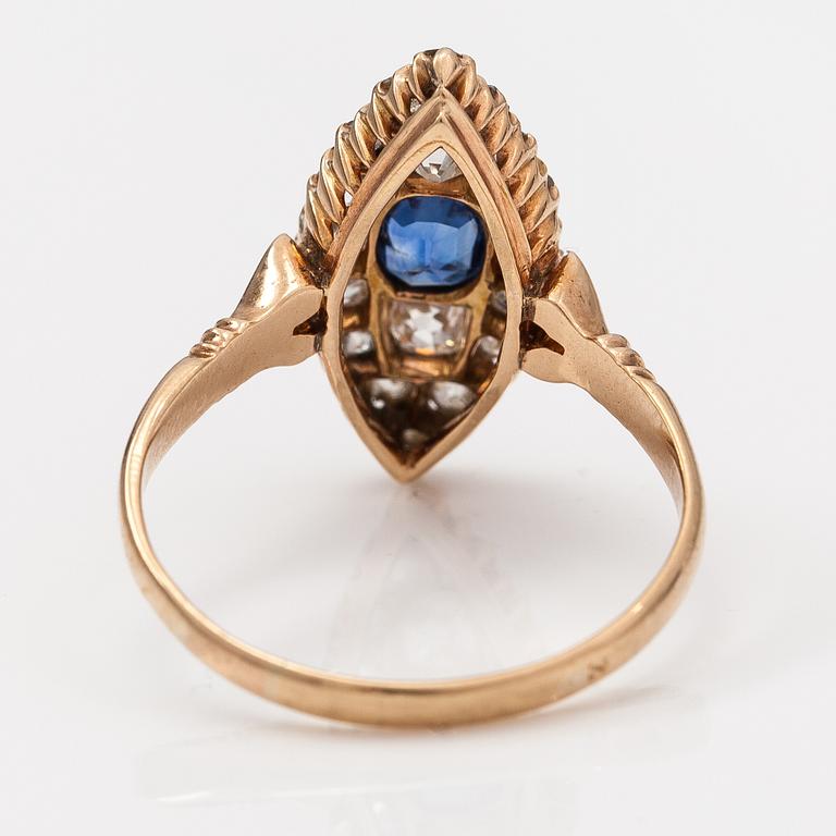 Sormus, 14K kultaa, safiiri ja vanhahiottuja timantteja n. 0.90 ct yht. Venäjä, Vuosisadan vaihde 1800/1900.