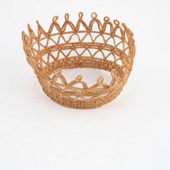 A root bride crown, 20th Century.
