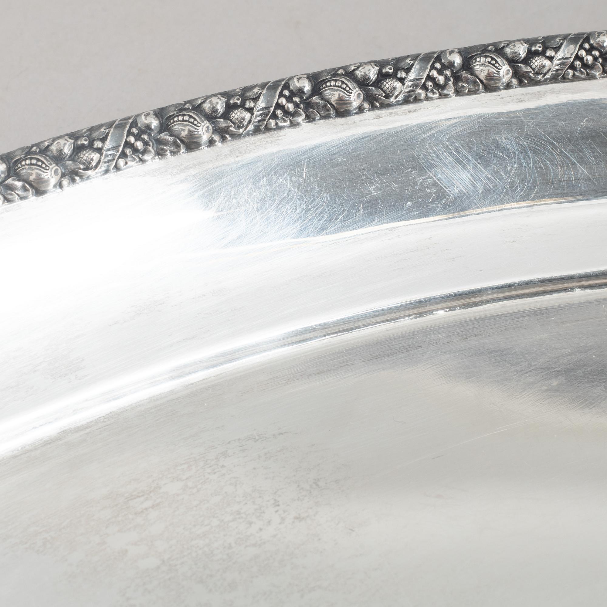 Serveringsfat, silver, svensk importstämpel, C.A. Kjernås Eftr, Göteborg 1917.