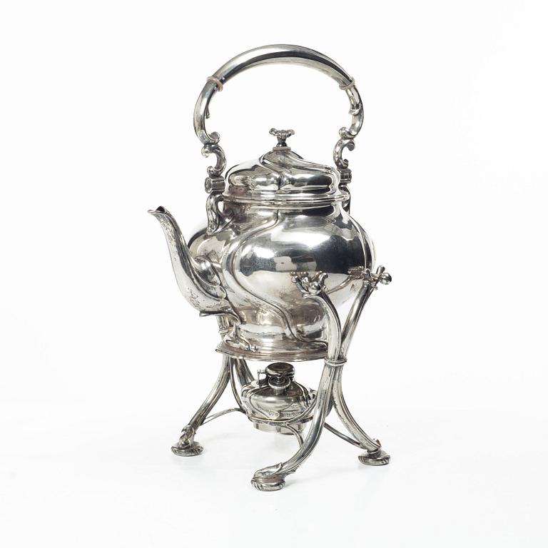 Silver teapot on a réchaud, Rococo style, Swedish import mark CF Carlman, Stockholm 1916.