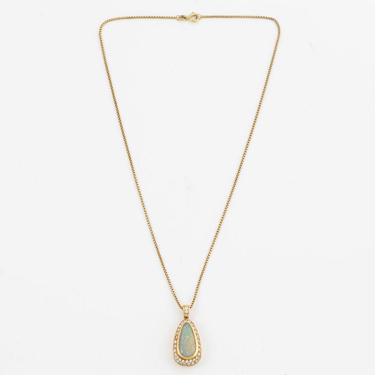 Pendant, H. Stern, 18K gold with opal and brilliant-cut diamonds.