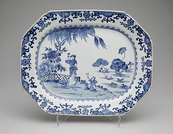 STEKFAT, porslin, Kina, Qianlong 1736-1795.