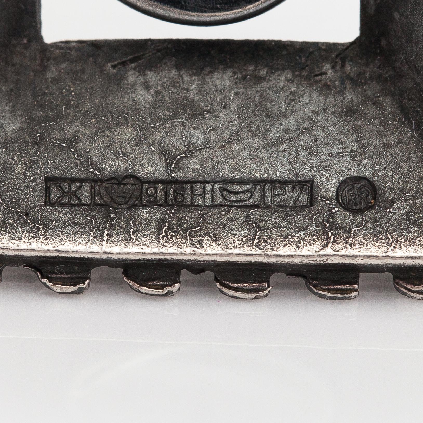 Pentti Sarpaneva, A silver necklace with a spectrolite, model 1413. Kalevala Koru, Helsinki 1968.