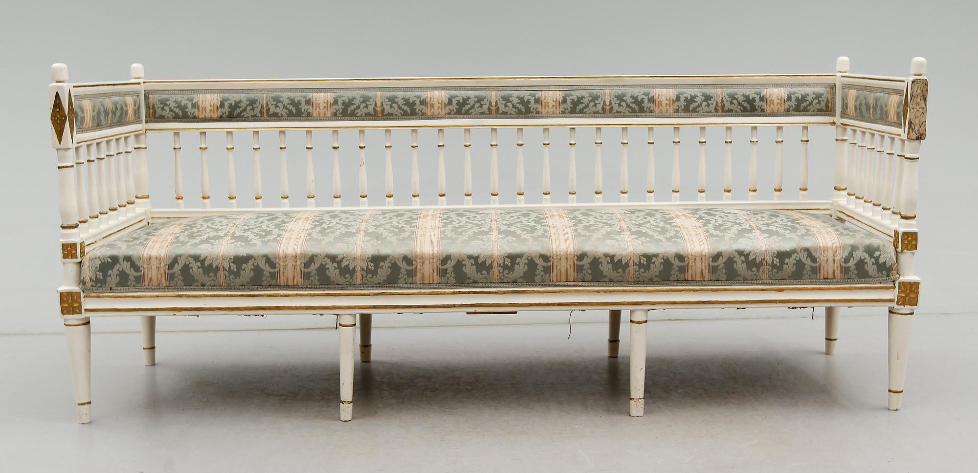 SOFFA, sengustaviansk, omkring år 1800.