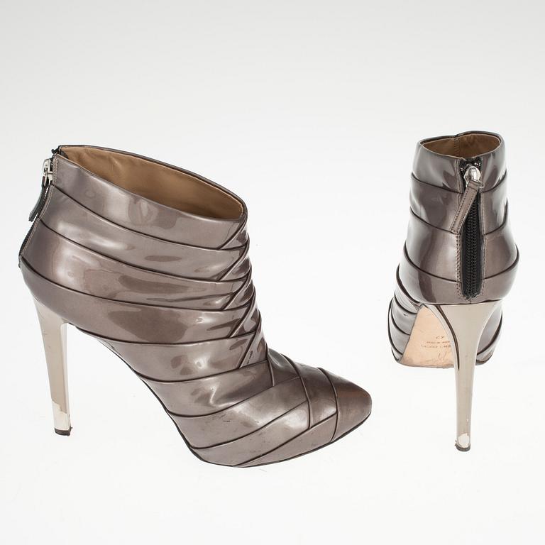 SKOR, booties, Giuseppe Zanotti.