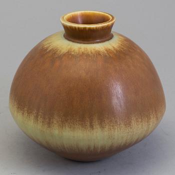 BERNDT FRIBERG, vas, stengods, Gustavsberg studio, signerad, 1976.
