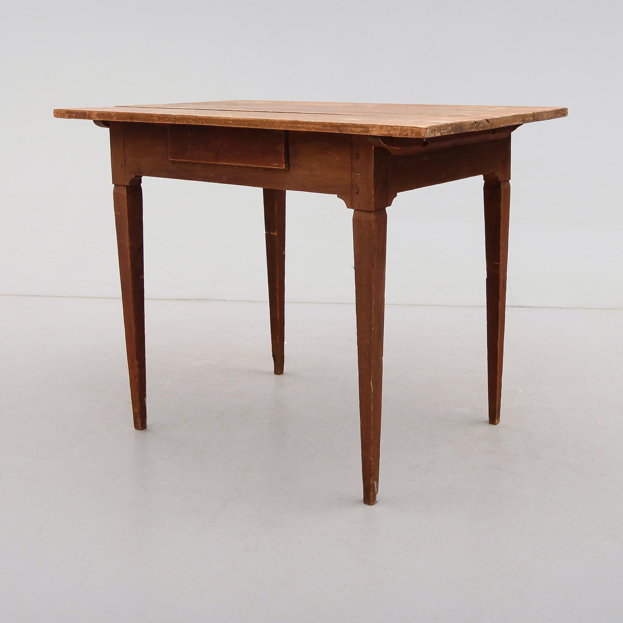 BORD, sengustavianskt, omkring år 1800.