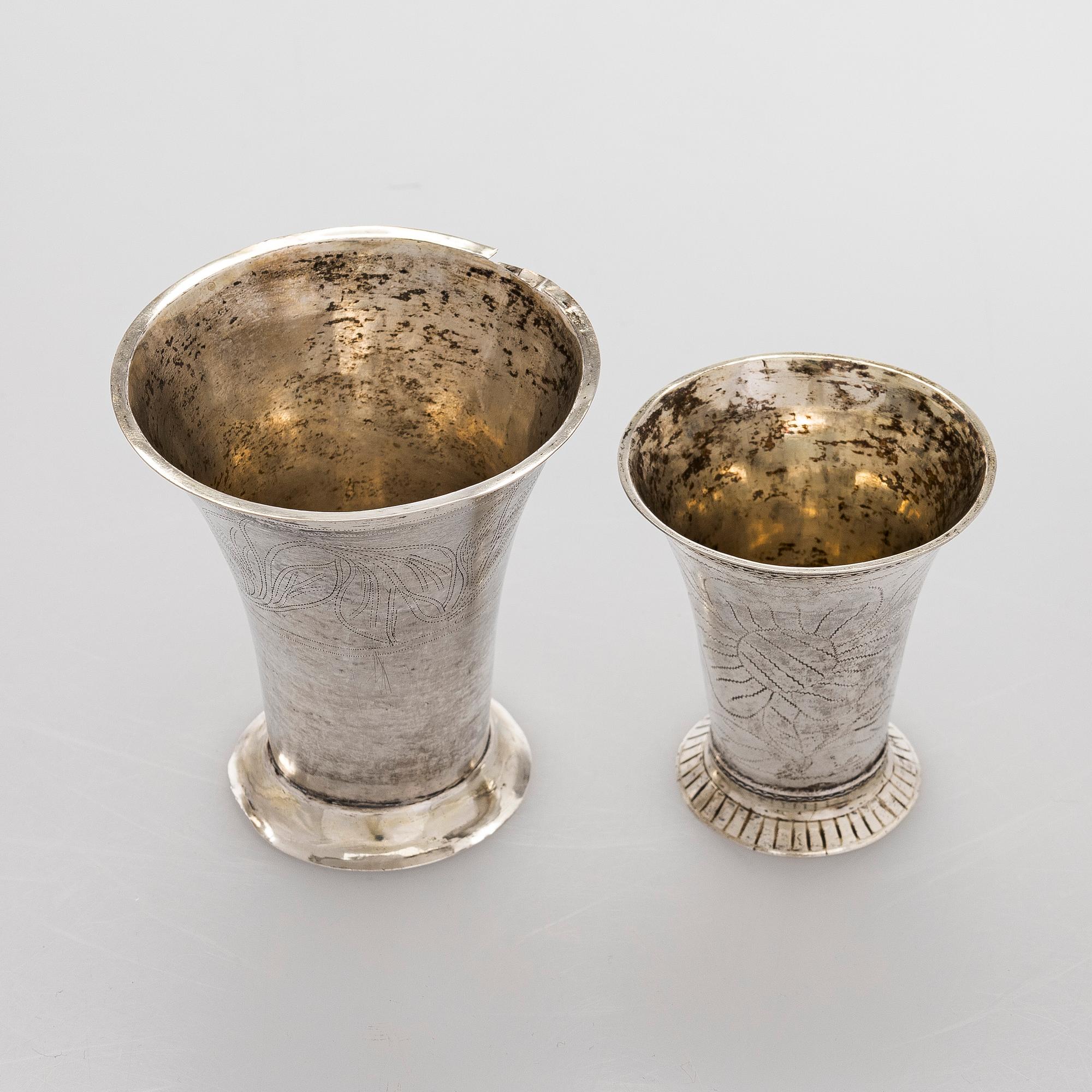 Pikareita, 2 kpl, hopea, Petter Törnqvist, 1794, ja Bengt Christian Tallberg, 1814, Hämeenlinna.