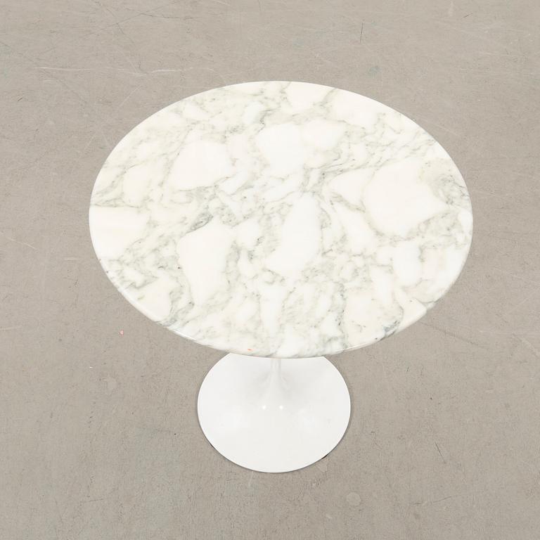 Eero Saarinen, side table, "Tulip" Knoll International, later part of the 20th century.