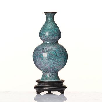 A Chinese double gourd 'robins egg' vase, Qing dynasty, 19th century.