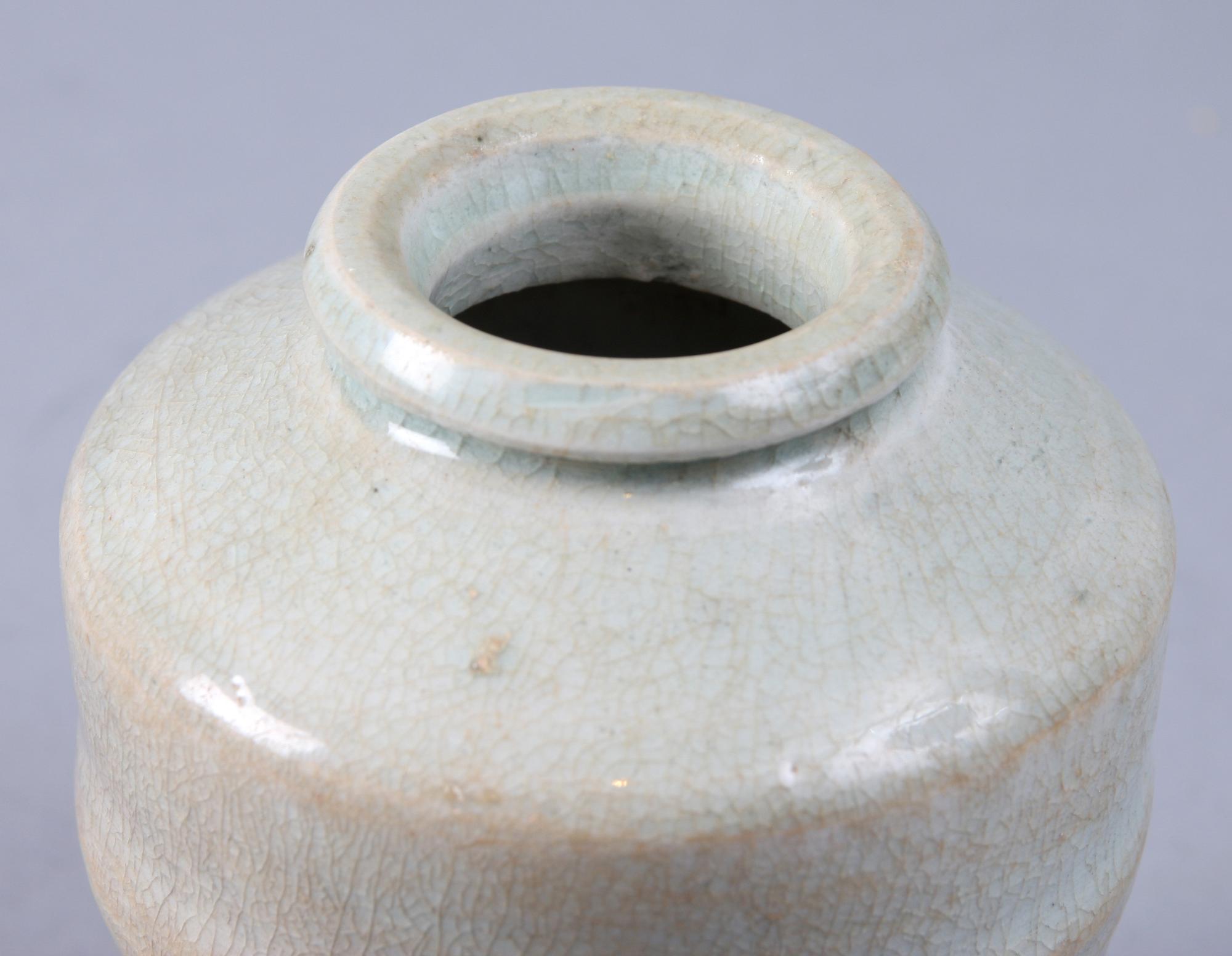 URNA, stengods, Kina, troligen Sung/Yuan.