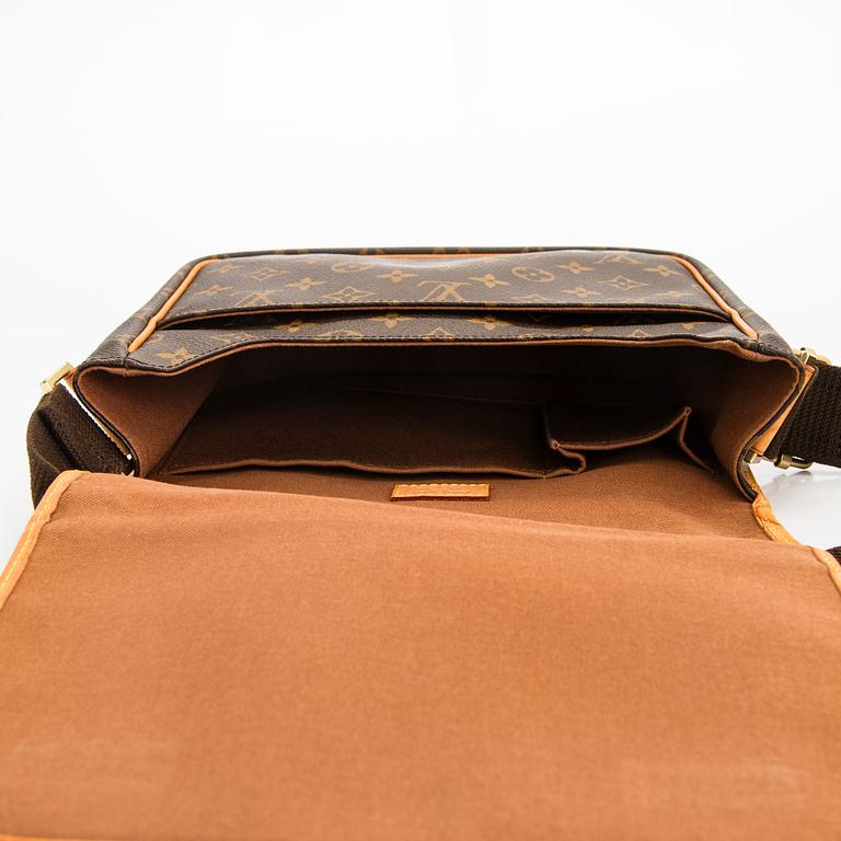 Louis Vuitton, a Monogram Canvas 'Bosphore Messenger PM' bag.