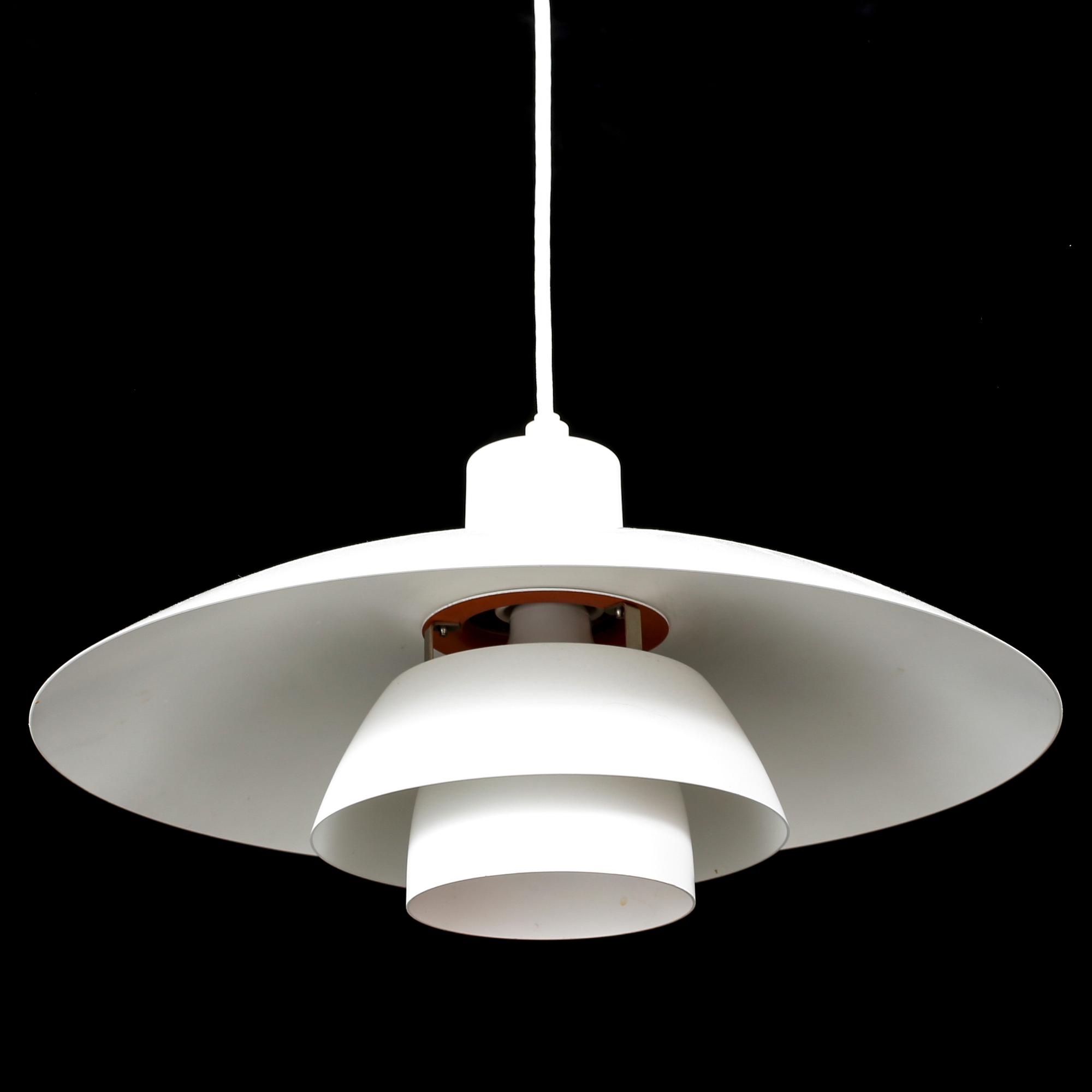 TAKLAMPA, PH 4/3, Poul Henningsen för Louis Poulsen, Danmark.
