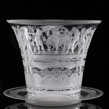 Simon Gate, an engraved glass bowl with plate, Orrefors, Sweden 1923, model 122.