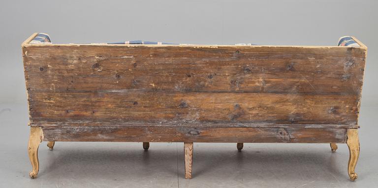 TRÅGSOFFA, rokokostil, omkring 1900.