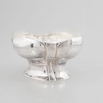 A Swedish Silver Art Nouveau Jardinière, mark of CG Hallberg, Stockholm 1916.