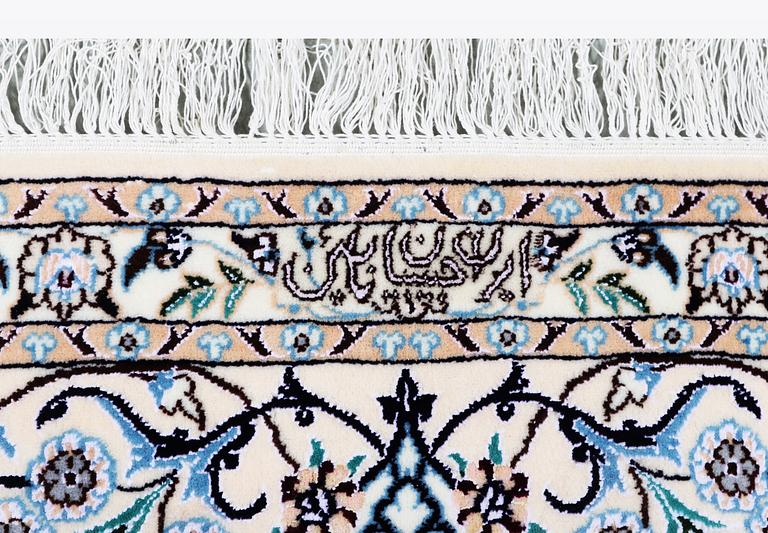 A carpet, Nain, part silk, 6 Laa, ca 301 x 203 cm.