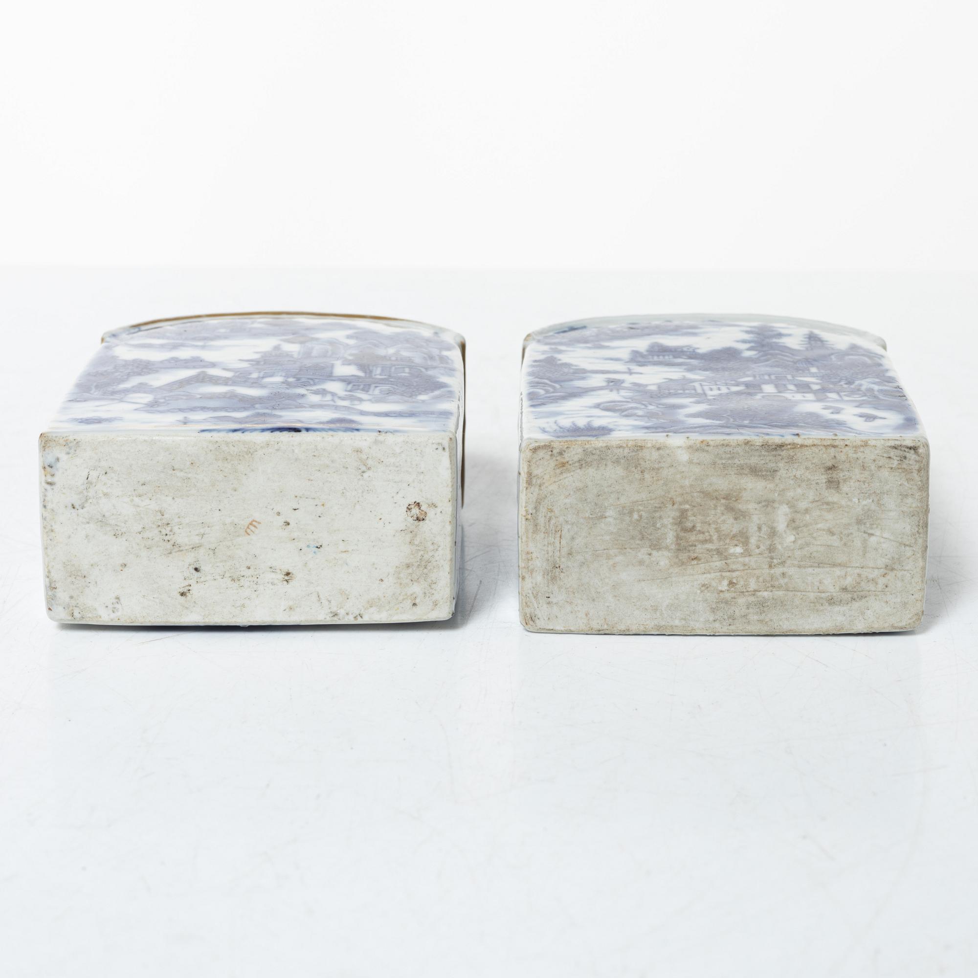 Tedosor, 2 st samt kopp med fat, kompaniporslin, Kina, omkring 1800.