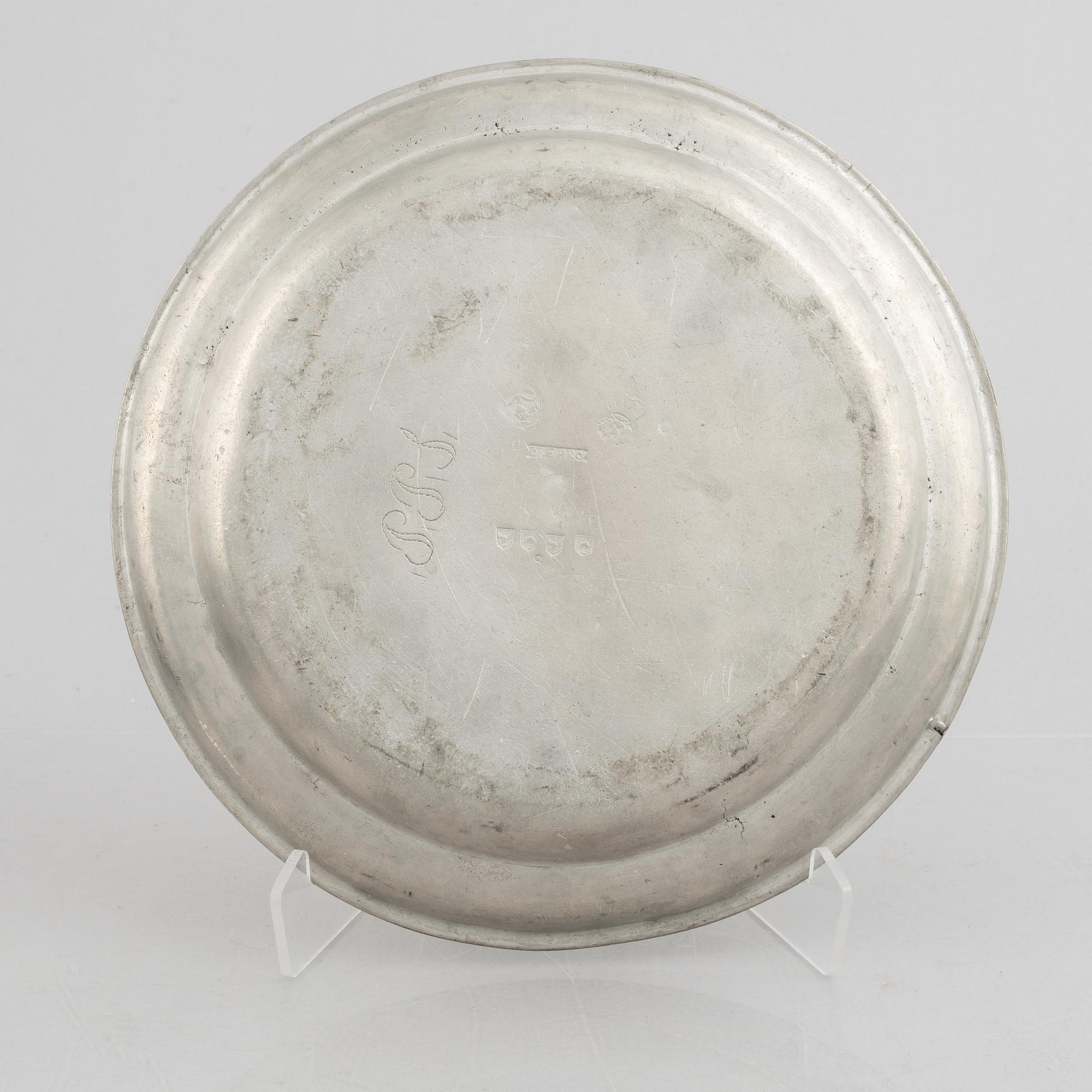A pewer charger by A. Hedenbom the elder, Örebro 1733.