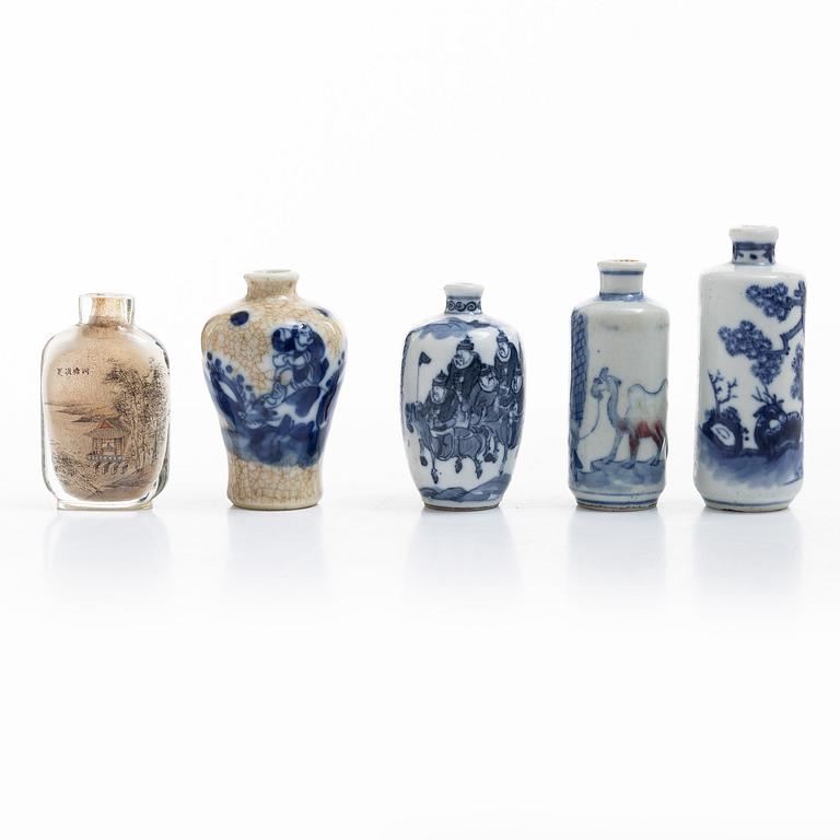 A group lot of Chinese porcelain, Qing dynasty 18/20th century.
