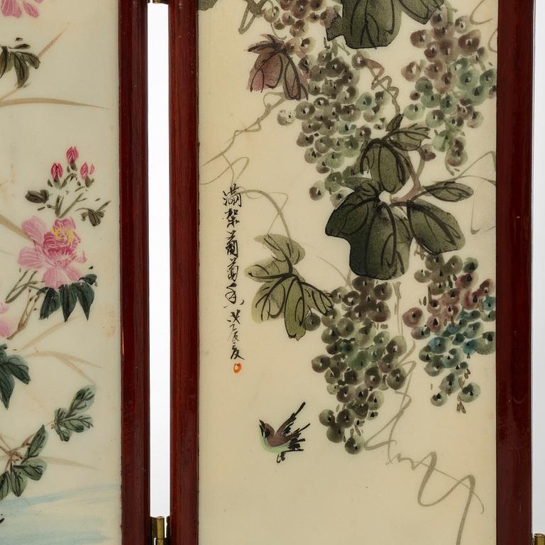 A table folding screen, China, 20th century/21st century.