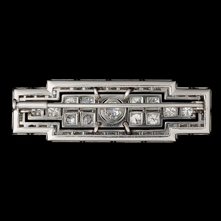 BROSCH, platina, briljantslipade diamanter. Art deco.