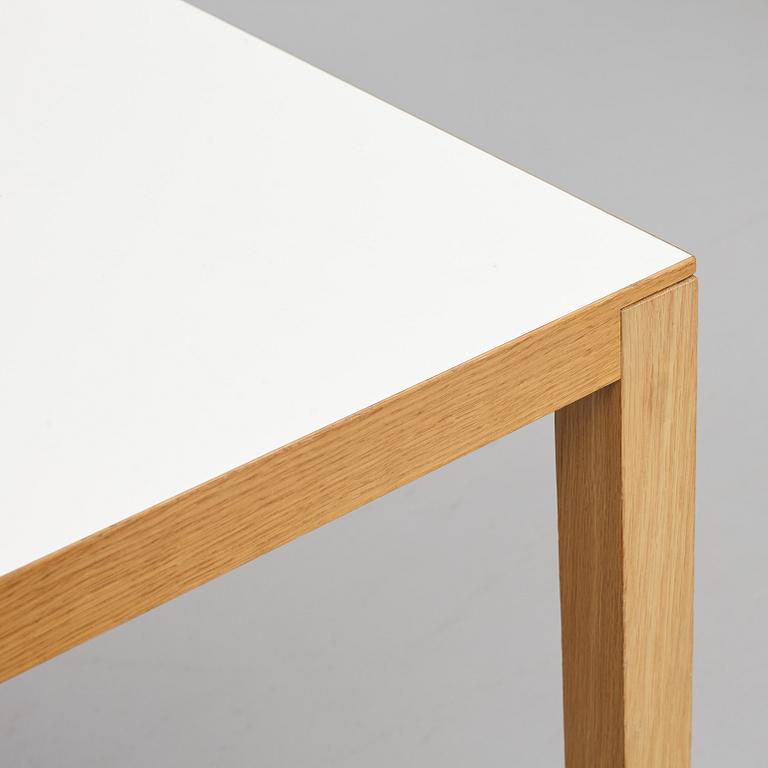 Roger Persson, matbord, "Bespoke", Swedese.