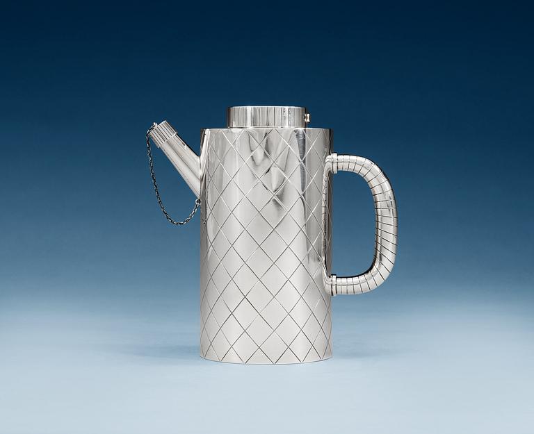 A Sigvard Bernadotte cocktail shaker by Georg Jensen, Copenhagen 1933-44, sterling.