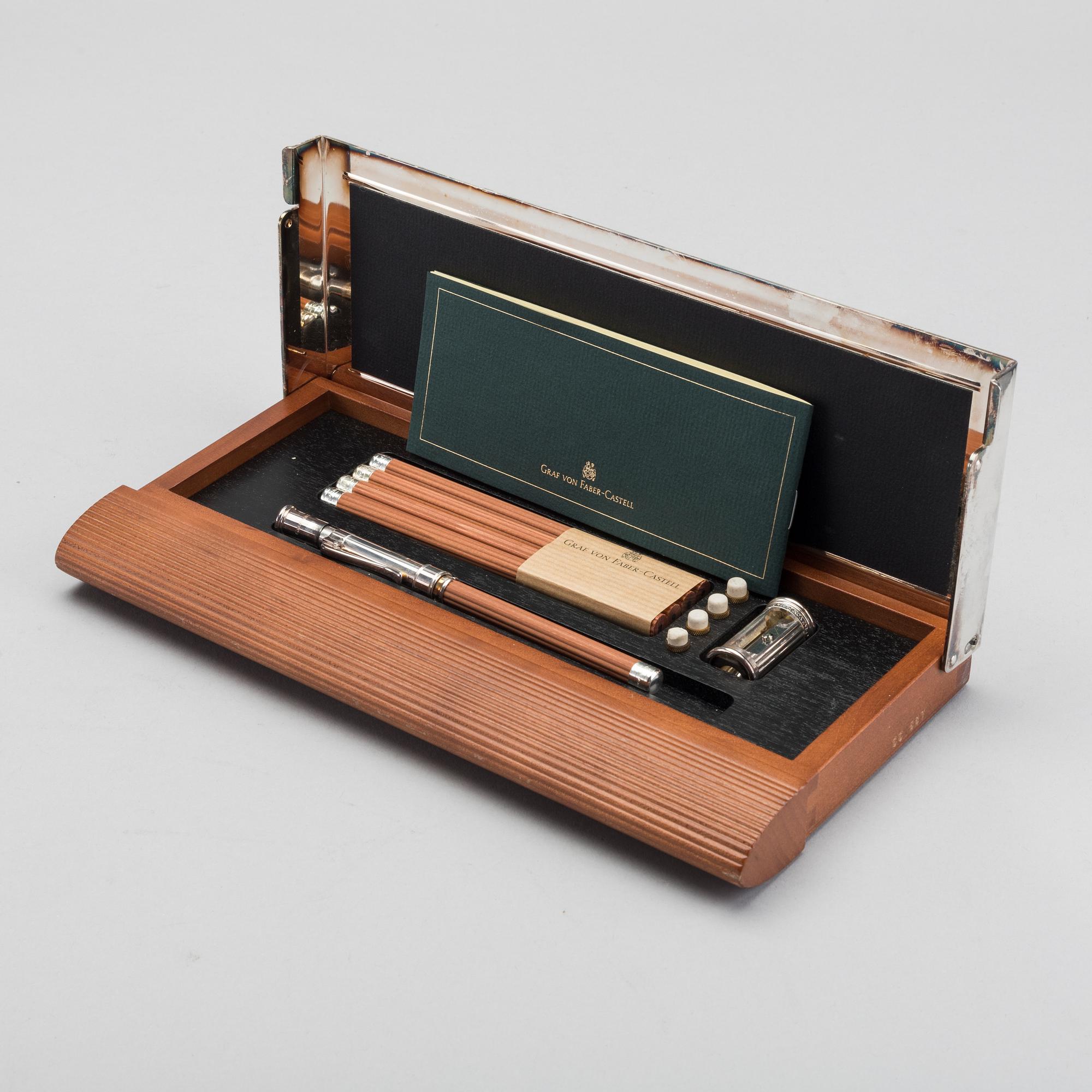 A GRAF VON FABER CASTELL "PERFECT PENCIL" DESK SET,