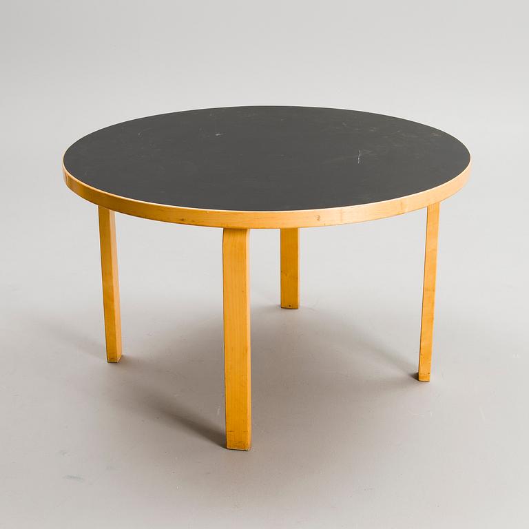 ALVAR AALTO, pöytä, malli 90A, Artek 1900-luvun loppu.