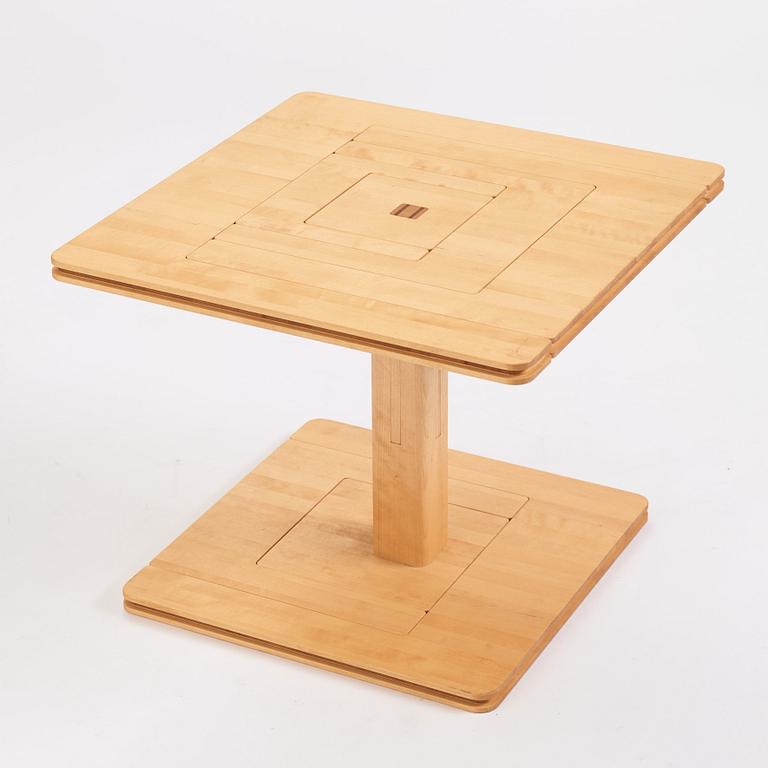 Jun Furukawa, bord, unik prototyp, Atelier Yocto, Sverige/Japan, utfört ca 2014-15.