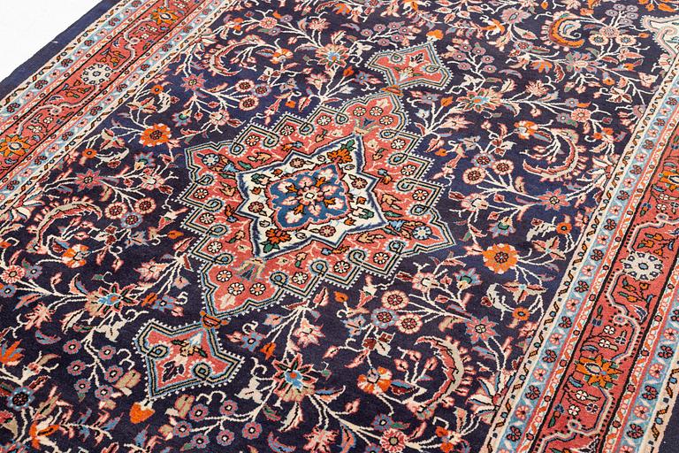 Carpet, Juozan, 330 x 160 cm.
