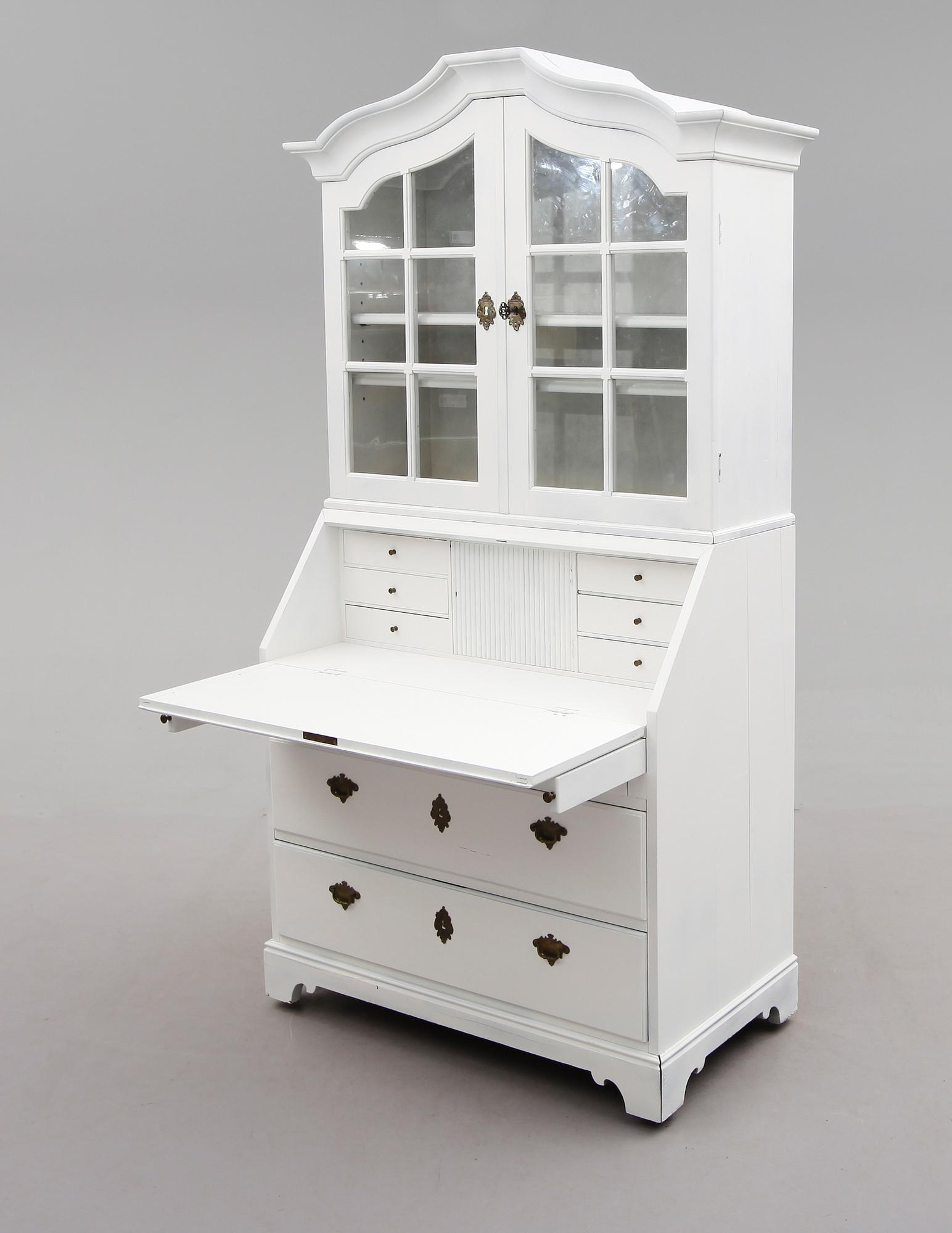 SKÅP, rokokostil, 1900-talets andra hälft.