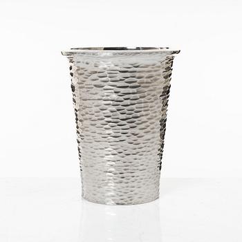 Cup. sterling silver, Roland Lantz Stockholm 1972.